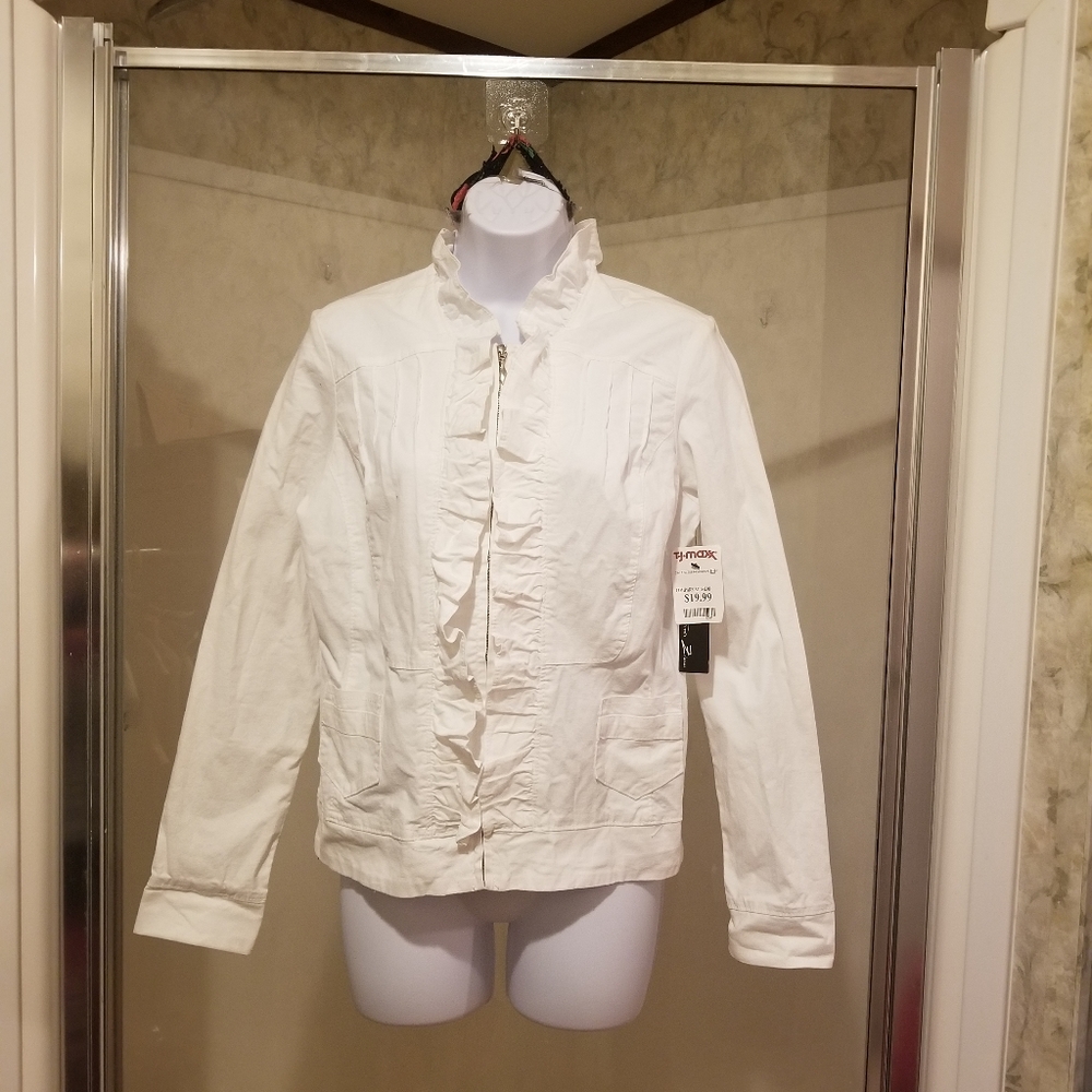 NWT size S, Christiana Zinn white ruffled jacket